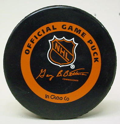 Philadelphia Flyers Inglasco 2022 Reverse Retro Hockey Puck